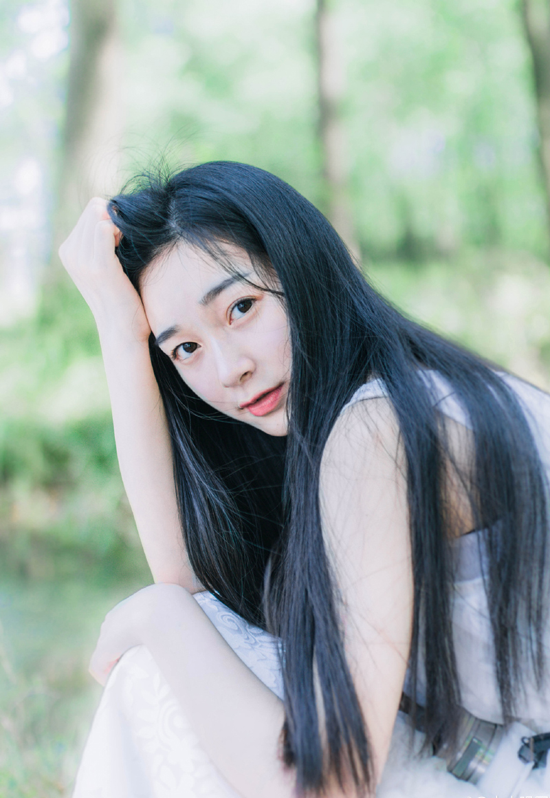 洛阳对于关东诸侯来说，显然不是一个讲理的地方，就算现在吕布立刻就封王，无论曹操、刘备还是江东孙权都只能干瞪眼，刚刚一次联盟到现在基本上已经成了一个笑话，以荆州和江东目前的关系，再度联盟显然可能性并不高，就算刘备跟孙权愿意，江东将士恐怕此刻更愿意一门心思的给周瑜报仇。